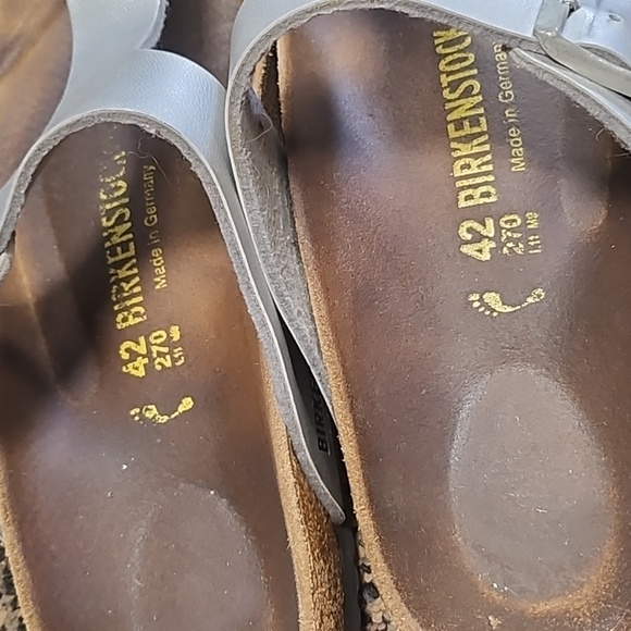 Birkenstock Gizeh Sandals, size 42. - Picture 6 of 10
